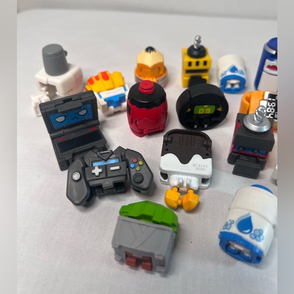 Transformers BotBot Toy Bundle - Picture 2 of 16